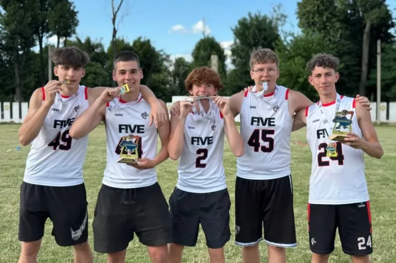 Вінничани стали чемпіонами України з флаг-футболу серед юнаків, кадетів та юніорів